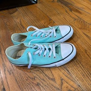 Converse (aqua color) size 8, women’s. Used, like new condition.
